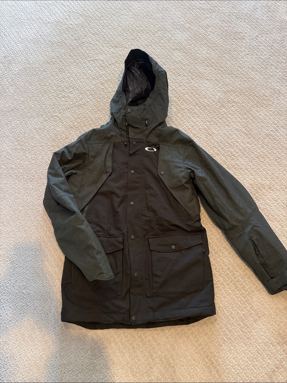 Oakley Men's Merkava Two-Tone Hooded Snow Jacket - Black & Gray